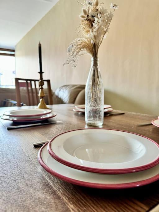 Two Bedroom Maisonette In The Heart Of The West End