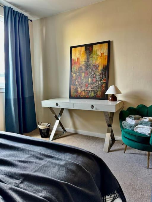 Two Bedroom Maisonette In The Heart Of The West End *